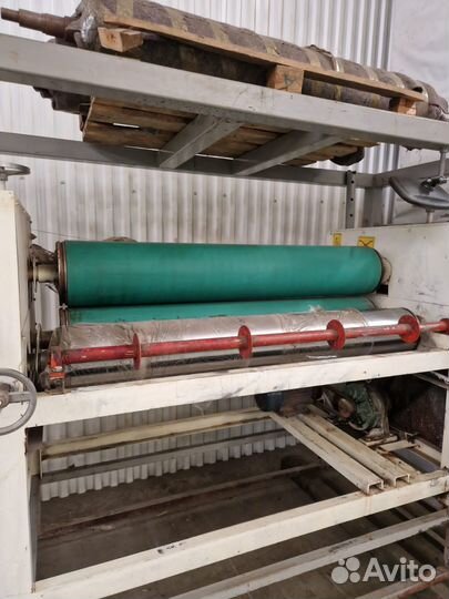 Станок для нанесения клея