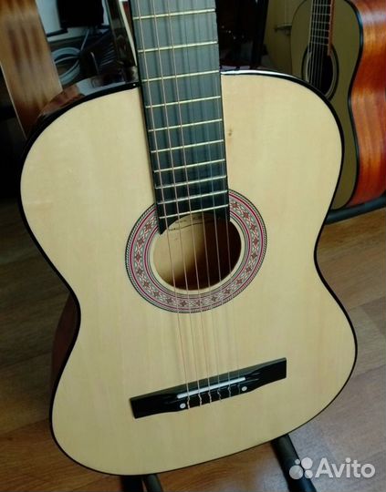 Классическая гитара belucci