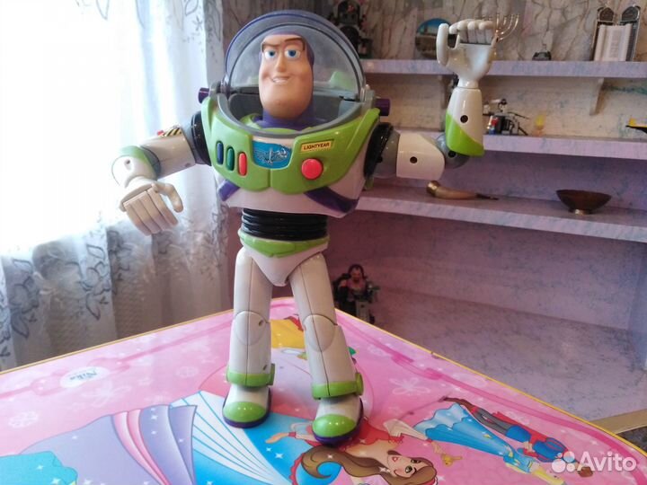 Коллекционный 12- ти дюймовый Базз Лайтер