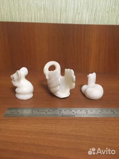 Статуэтка лебедь из мрамора, лошади, гейша