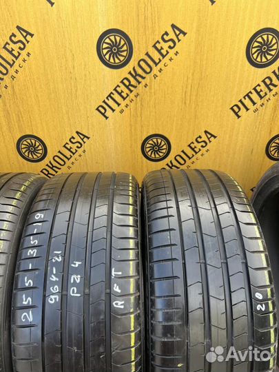 Pirelli P Zero PZ4 225/40 R19 и 255/35 R19 93W