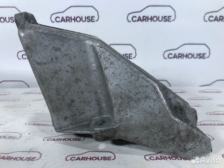 Кронштейн двигателя левый Audi Q5 2.0 CDN