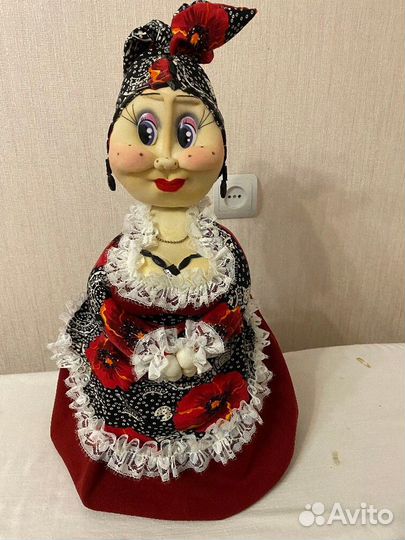 Минибар. Баба на чайник. Ручная работа