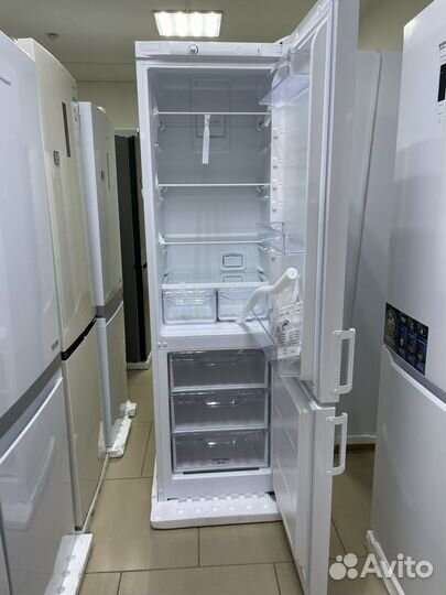 Холодильник stinol 2метра