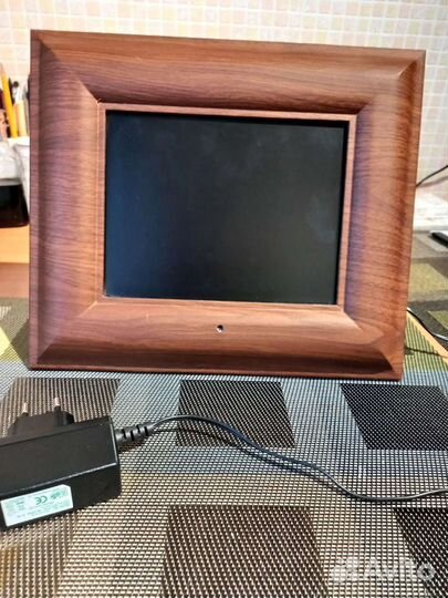 Электронная фоторамка Genius