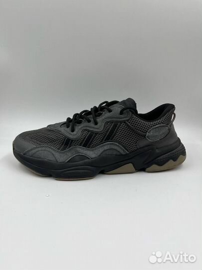 Кроссовки adidas Ozweego черные