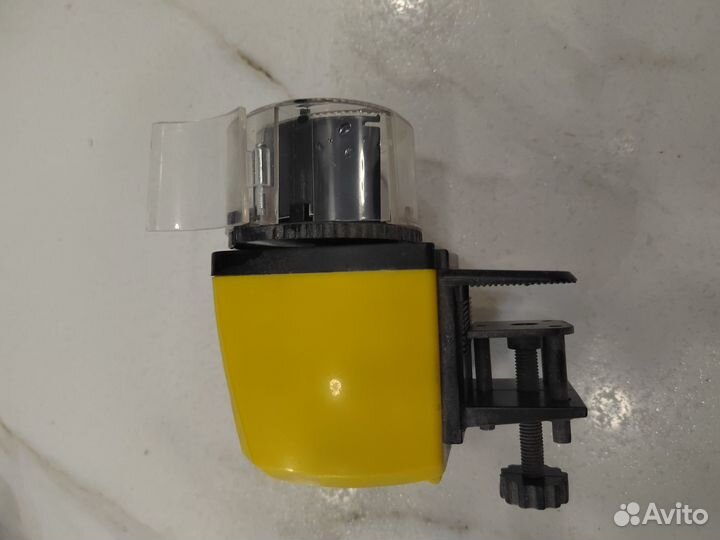 Автоматическая кормушка для рыб AF-01