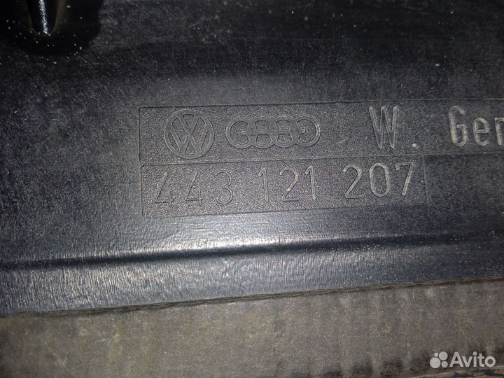 Диффузор вентилятора радиатора Audi 100, 200 C3