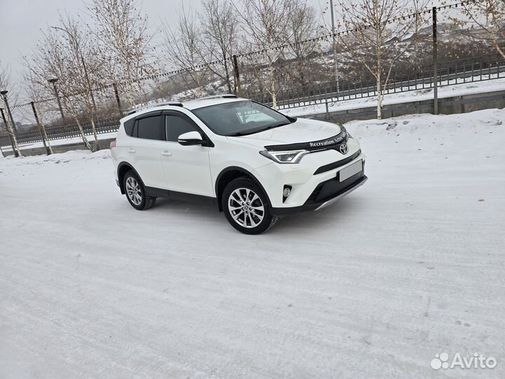 Toyota RAV4 2.5 AT, 2016, 210 000 км