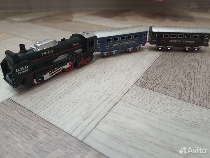 Поезд железная дорога со светом