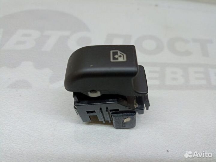 Кнопка стеклоподъемника задняя правая Geely