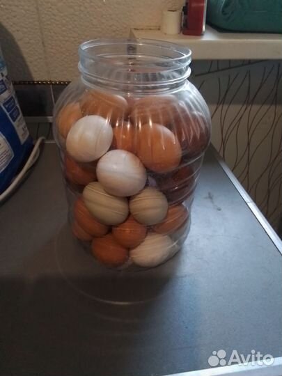 Домашние куриные яйца