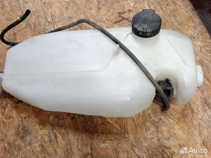 Бачок омывателя Renault Logan 2