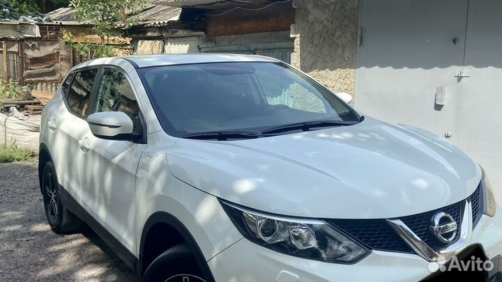 Заднее стекло на Nissan Qashqai J11