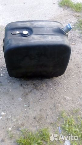 Бак для мочевины на мерседес