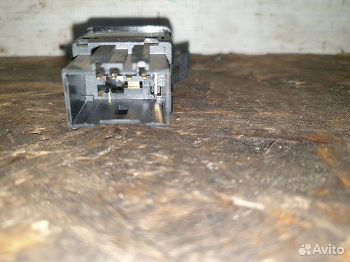 Кнопка аварийки SRS заноса Porsche Cayenne 957