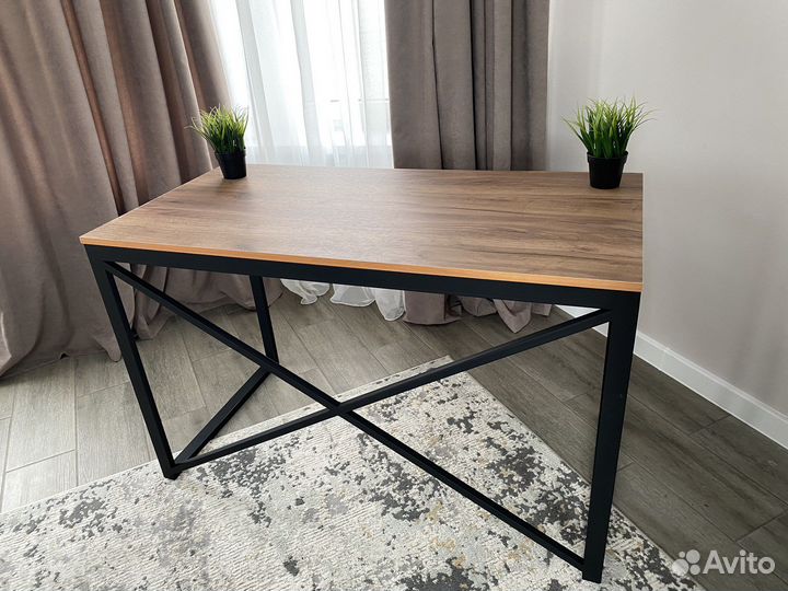 Компьютерный стол новый