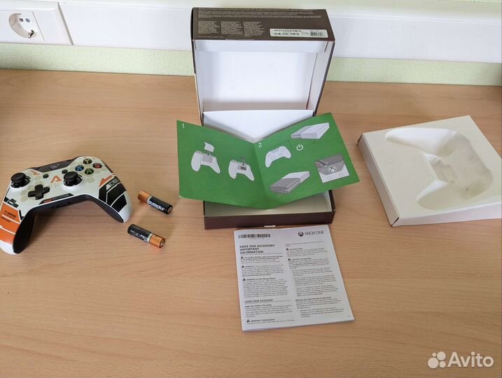 Геймпад xbox one. Коллекционный