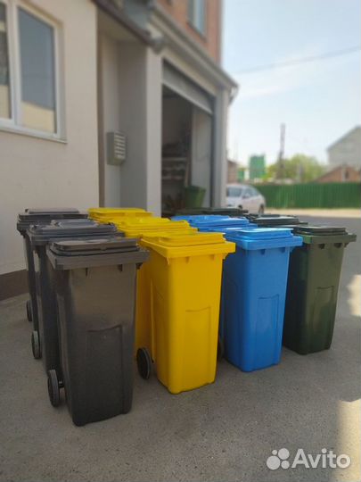 Контейнер для мусора 240 л