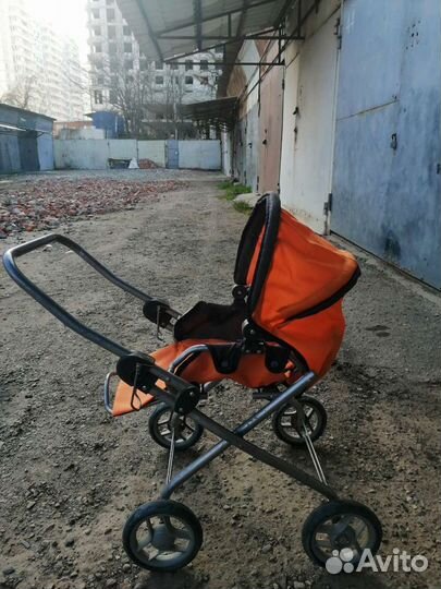 Коляска для кукол