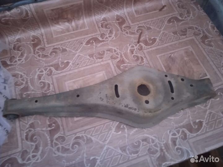 Рычаг задний правый нижний passat b6