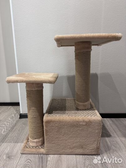 Кошачий домик с когтеточкой бу