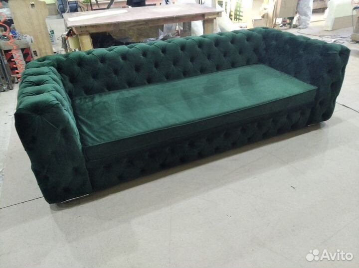 Диван классический