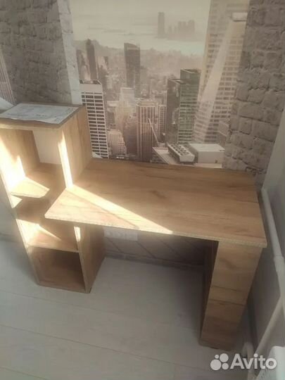 Компьютерный / письменный, новый стол 