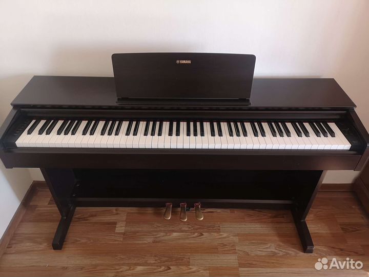 Цифровое пианино Yamaha YDP 143R