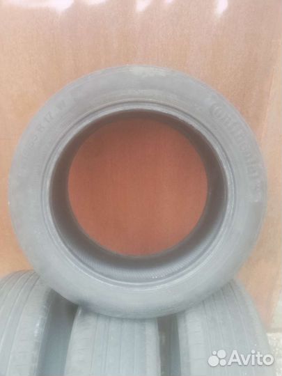 Continental ContiPremiumContact 5 215/55 R17