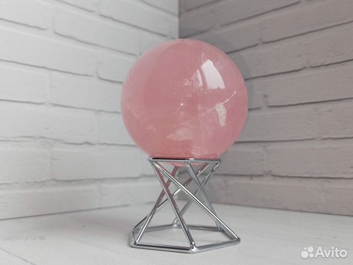 Розовый кварц с астеризмом, шар 70 мм
