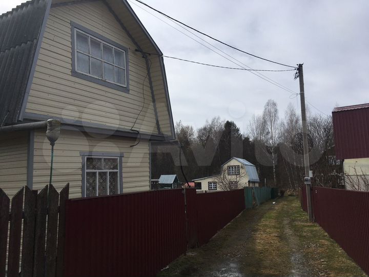 Дача 31,8 м² на участке 8 сот.