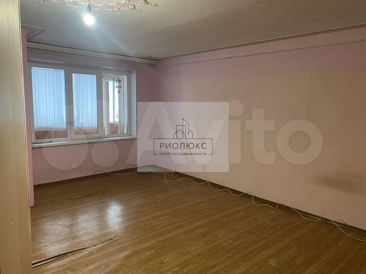 5-к. квартира, 122 м², 1/9 эт.