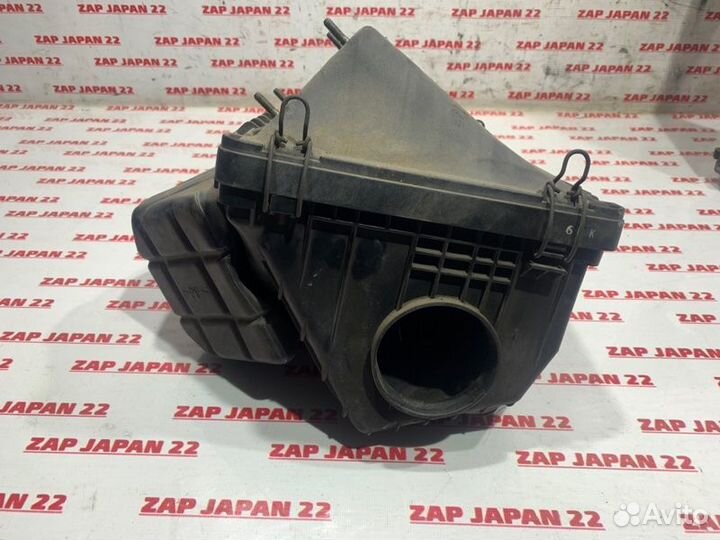 Корпус воздушного фильтра Mitsubishi Challenger