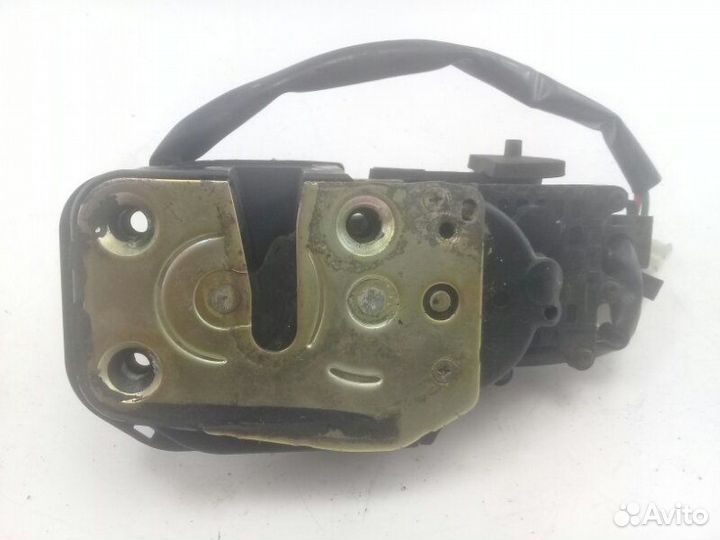 Замок двери задний левый Mazda Xedos 9 TA3P kjzem