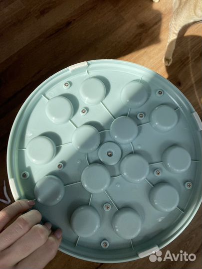 Интерактивная миска для кошек и собак