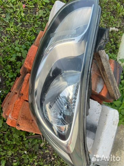 Фара левая