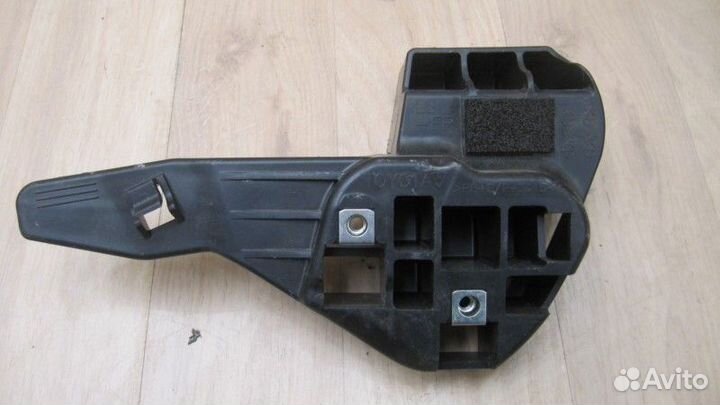 Кронштейн ручки Lexus LS (USF4#) 2006-2017