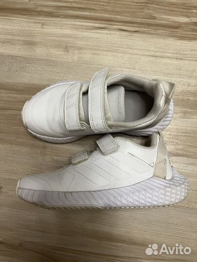 Белые кроссовки Adidas 29 размер