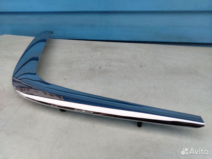Молдинг бампера левый mercedes W202