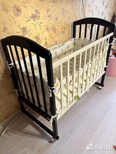 Детская кроватка