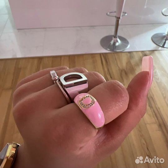 Кольцо розовое с буквой Д