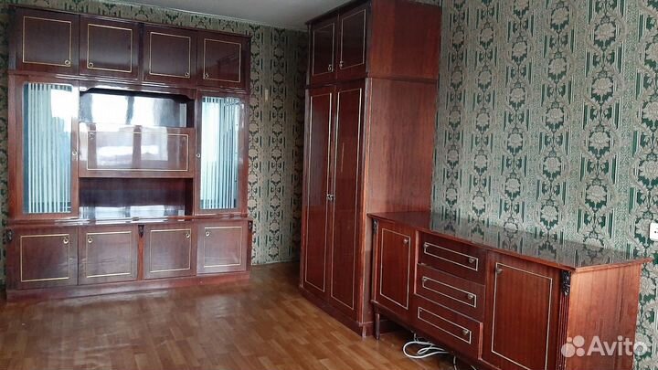 Стенка в гостиную b у