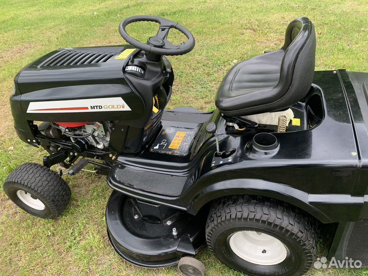 Садовый трактор газонокосилка MTD Gold