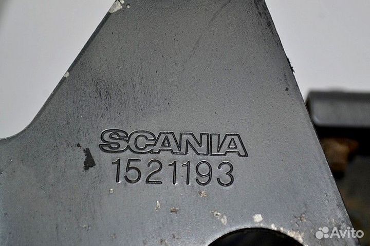 Кронштейн бака жидкости гидроусилителя руля scania