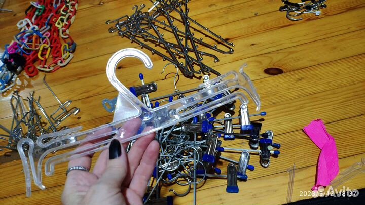 Вешалки для одежды