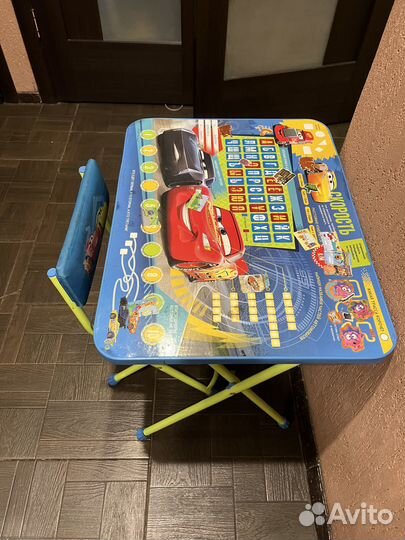 Детский столик и стульчик пластик