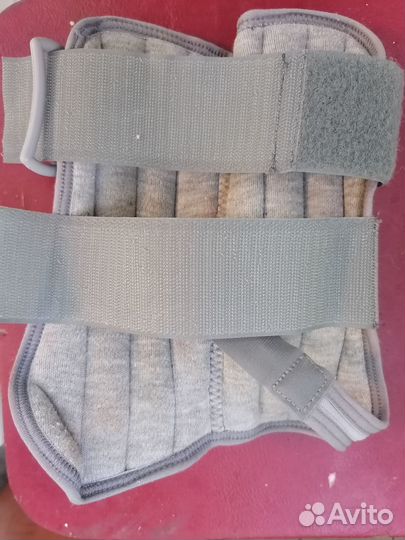 Тутор на лучезапястный сустав на левую руку