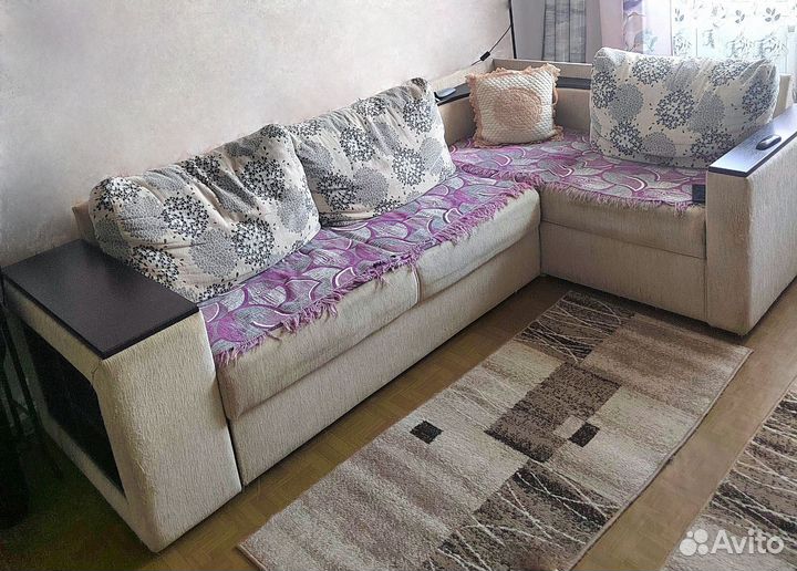 Большой угловой диван бу