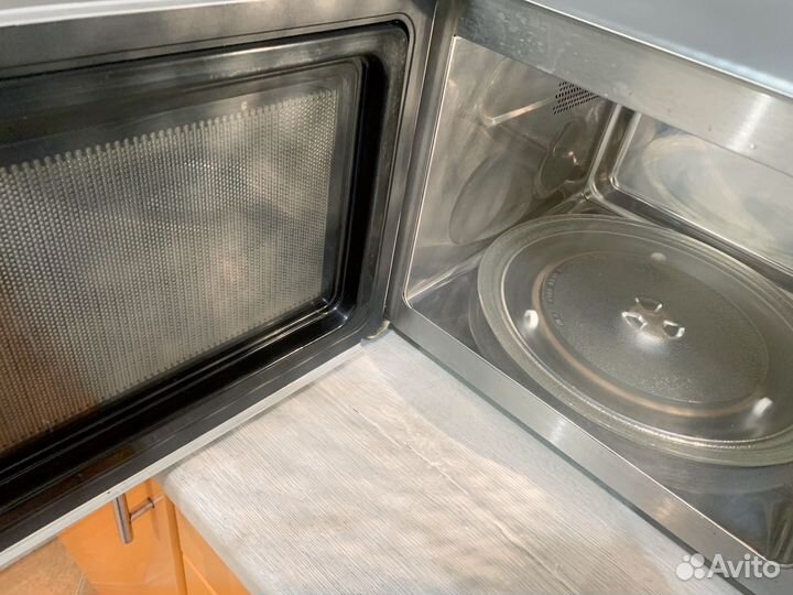 Микроволновка bork Б/У рабочая